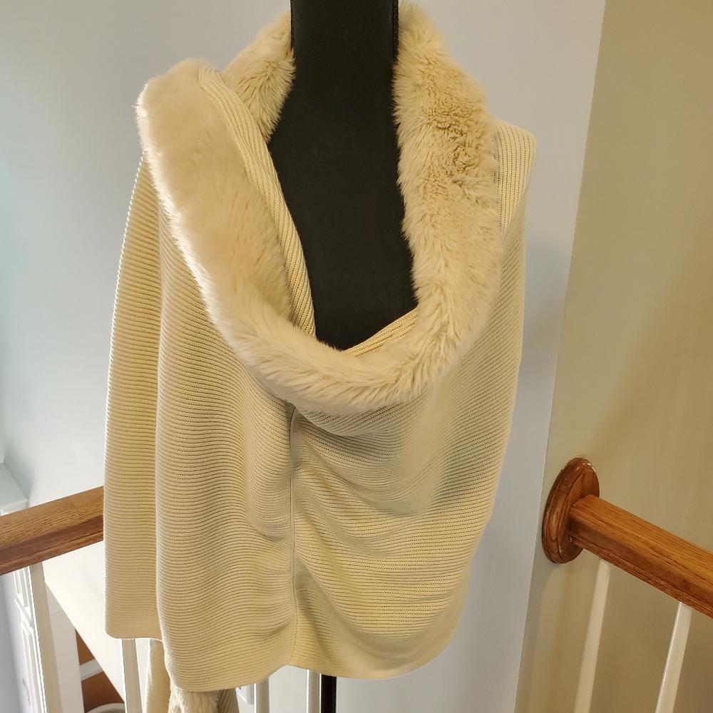 Sweater - Picture 2 of 2